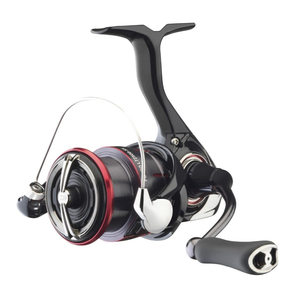 Daiwa kołowrotek Fuego LT '23 - 3000-C (mały korpus/duża szpula)